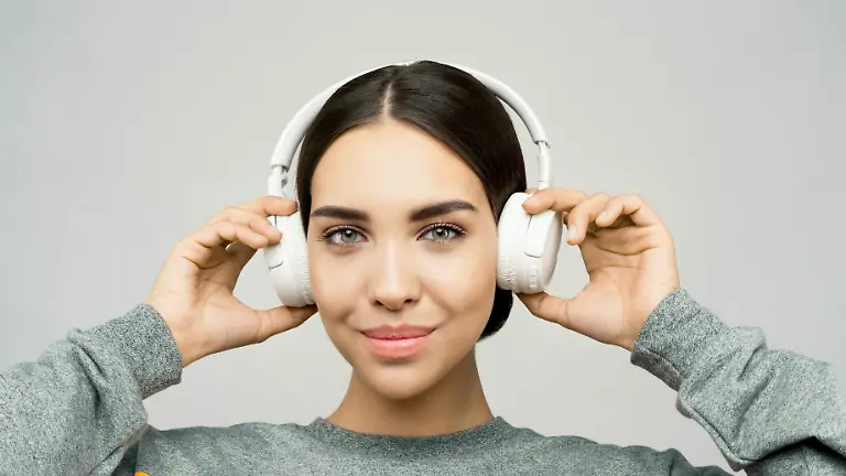 pexels-sound-on-3756950