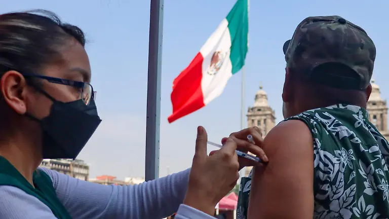 6192174-Puesto de vacunación -25