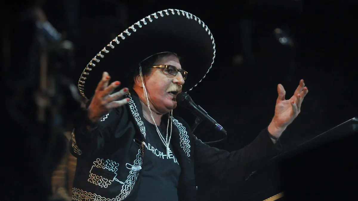 298314_Charly Garcia Vive Latino_web