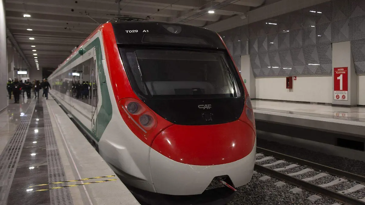 1061578_Sheinbaum supervisión tren suburbano AIFA_web