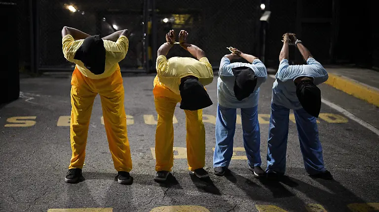 2026-04-11T041018Z_2131988748_RC2OMKA2V4N4_RTRMADP_3_USA-VENEZUELA-PRISONERS