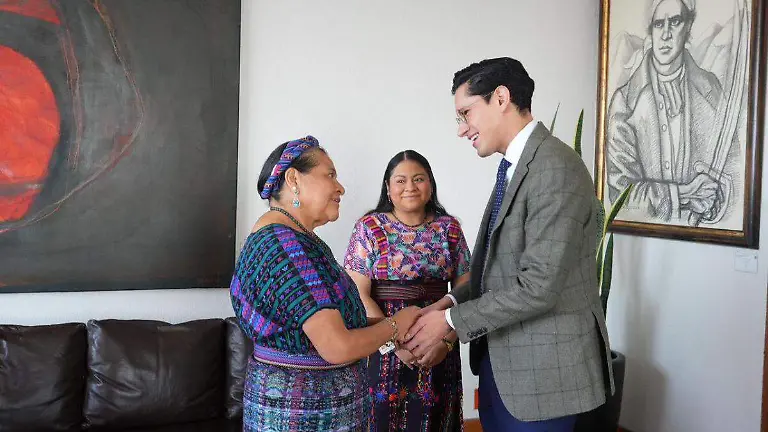 Rigoberta Menchu SRE