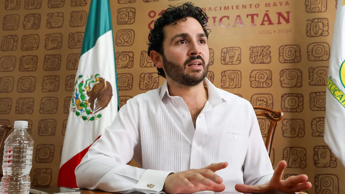 JOSE LUIS BARRERA SECRETARIO DE ECONOMIA YUCATAN romina solis (5)
