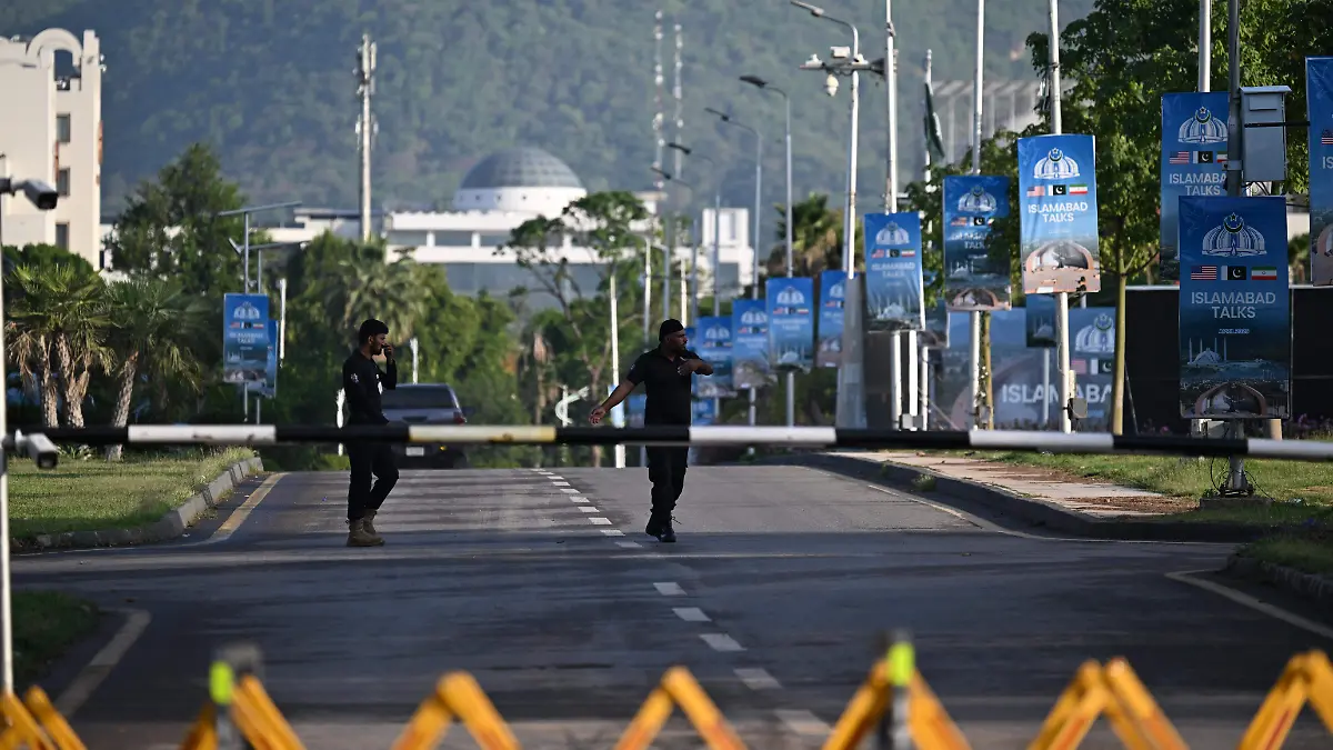 AFP__20260425__A8X89GD__v2__HighRes__CorrectionPakistanWarIranUsIsrael