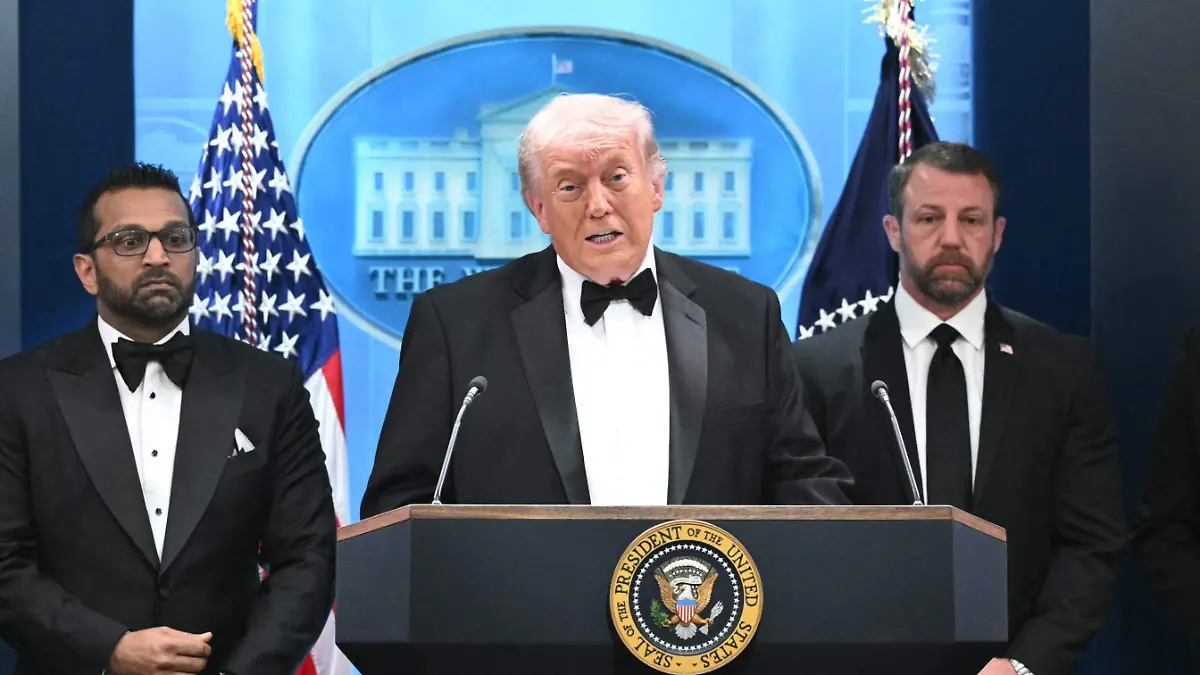 AFP__20260426__A8YZ8N8__v1__HighRes__WhiteHouseCorrespondentsAssociationDinner