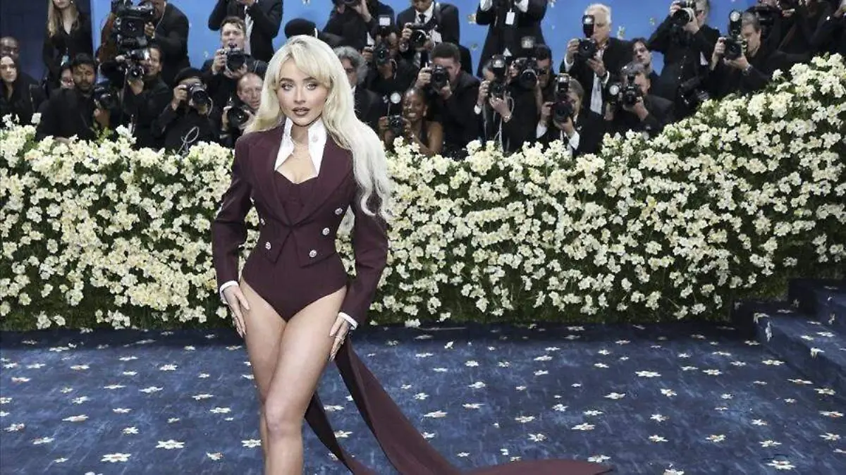 CB4135-USA-NEW-YORK-MET-GALA-RED-CARPET_sab 2