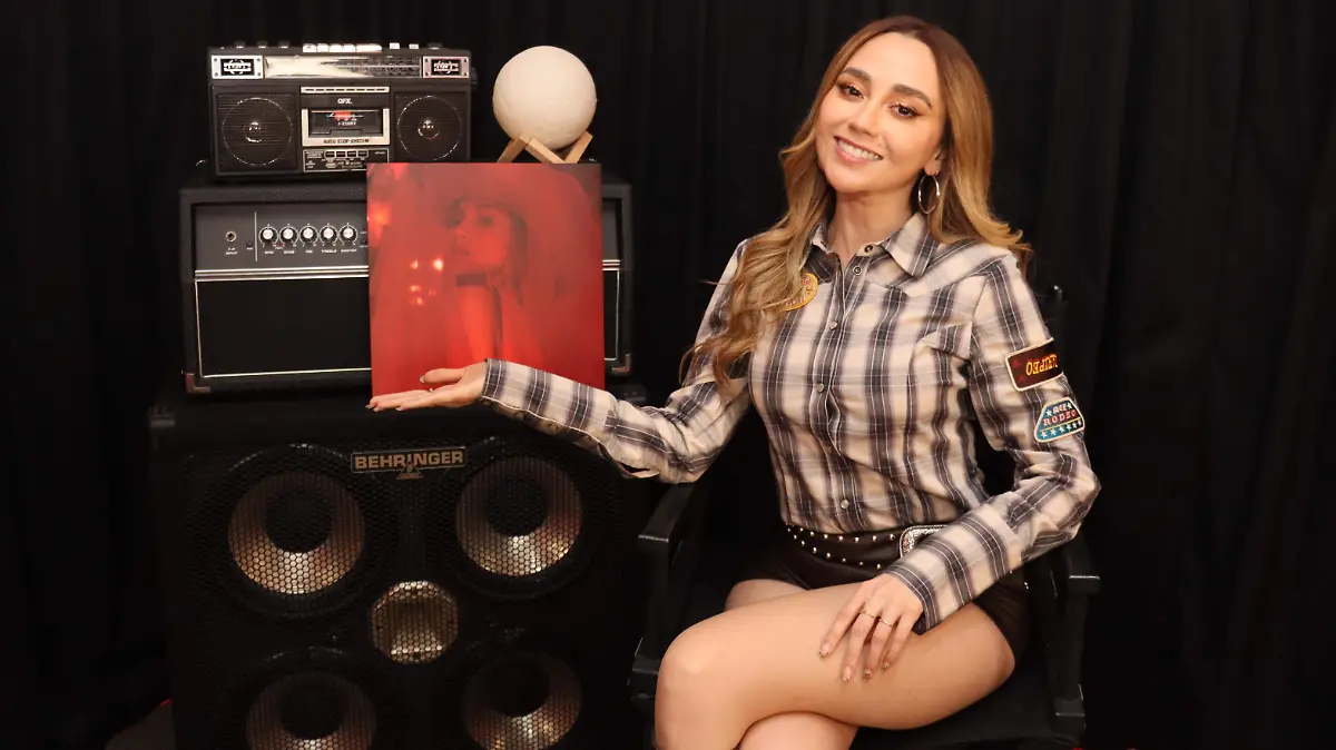 CAROLINA ROSS entrevista omar flores (1)