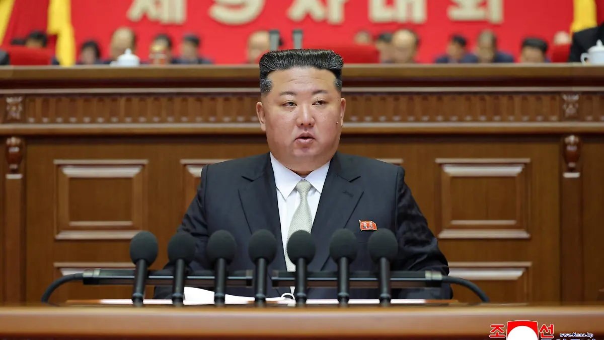 2026-04-19T044638Z_1673228549_RC2XRJA6RCG2_RTRMADP_3_NORTHKOREA-MISSILES