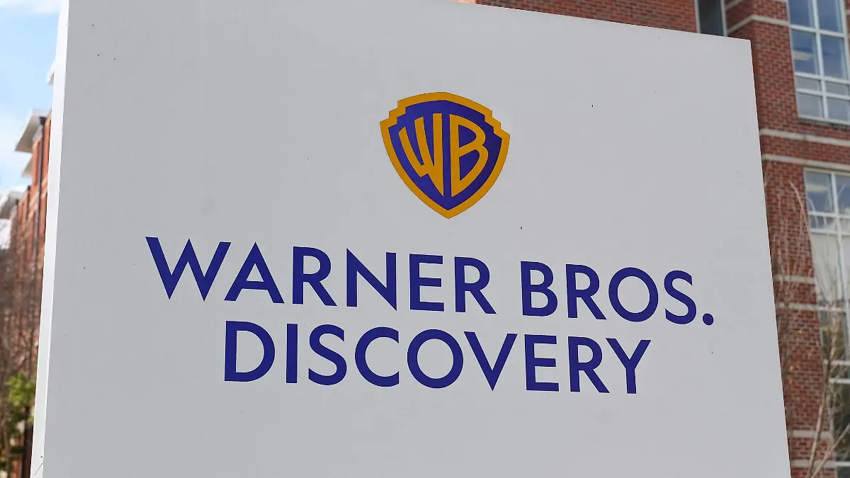 2026-05-06T145748Z_1689304980_RC297KAP979E_RTRMADP_3_WARNER-BROS-DIS-RESULTS