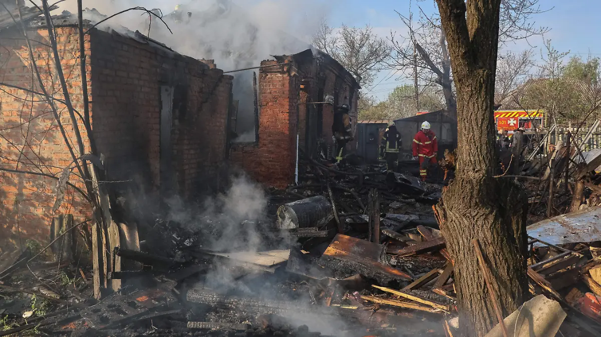 2026-05-06T062238Z_74369764_RC2G3LA0PLZG_RTRMADP_3_UKRAINE-CRISIS-ATTACK-KHARKIV