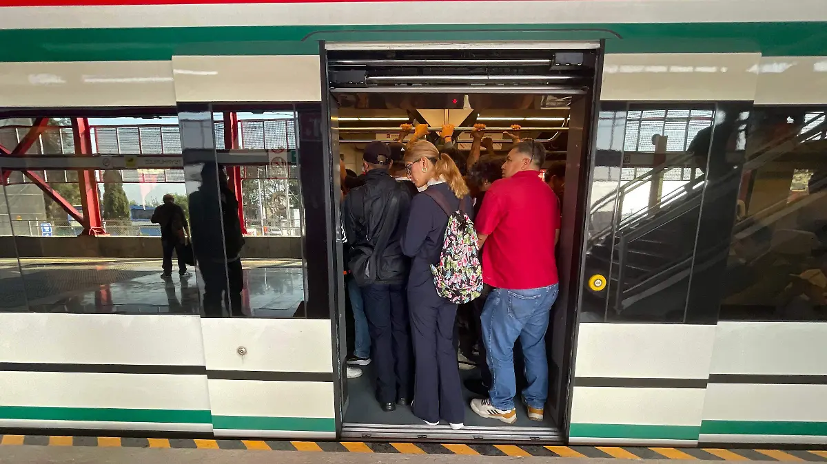 TREN INTERURBANO AIFA romina solis (11)