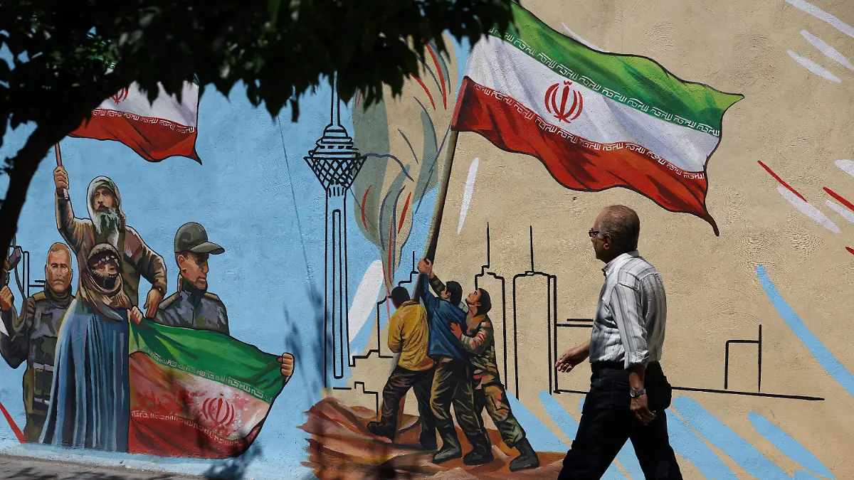 2026-05-11T075357Z_1979389467_RC2U6LAA0BQR_RTRMADP_3_IRAN-CRISIS-DAILY-LIFE