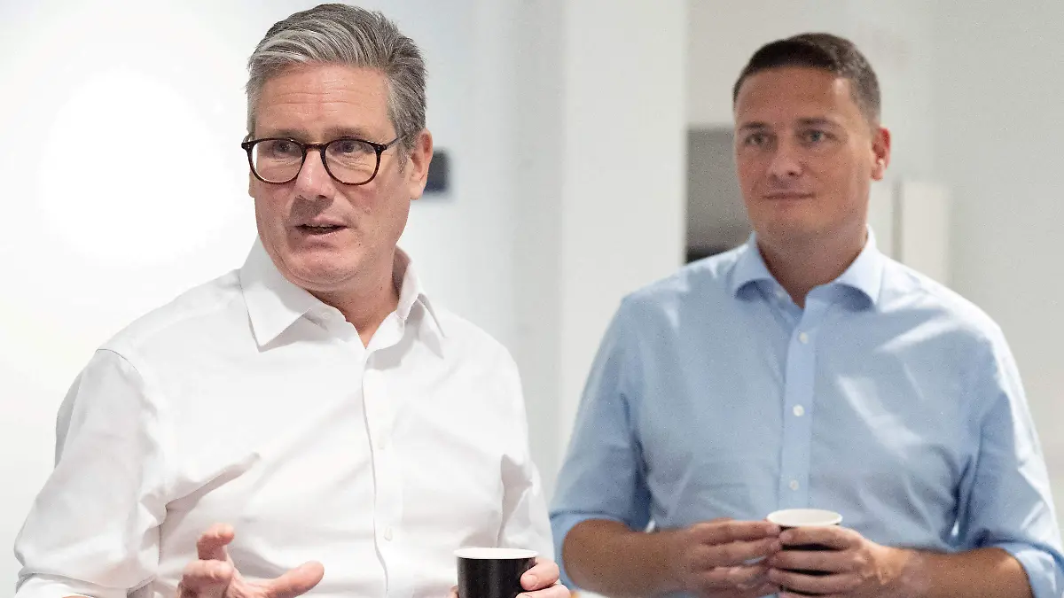 2026-05-14T140746Z_1736461104_RC2HY9A23GNB_RTRMADP_3_BRITAIN-POLITICS