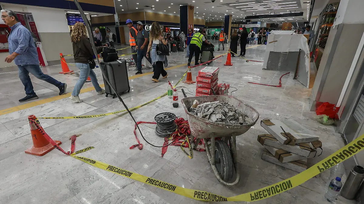 Pasillos y Andadores  Aeropuerto AICM (48)