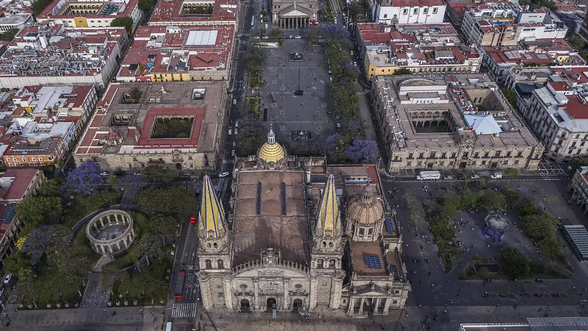 GUADALAJARA CENTRO roberto hernandez (2) (1)