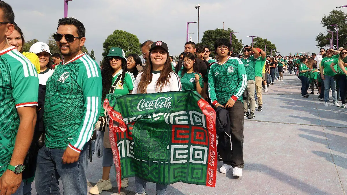 1078297_Ambiente Partido Leyendas Estadio Banorte_web