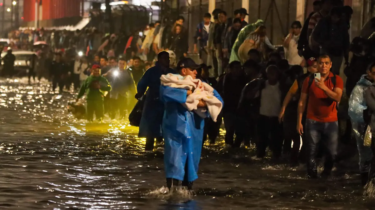 6155868-FUERTES LLUVIAS E INUNDACIONES -29