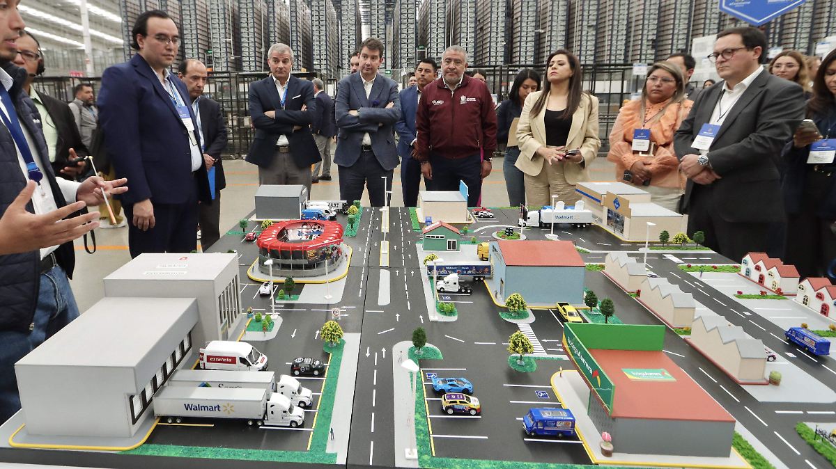 Walmart Apuesta por México: Moderniza Logística sin Importar Vaivenes Económicos