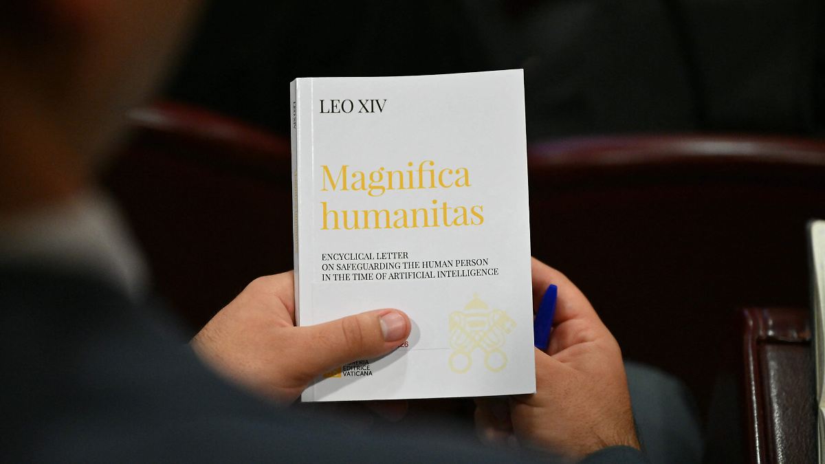 Papa León XIV cita a Tolkien y Platón en encíclica sobre inteligencia artificial