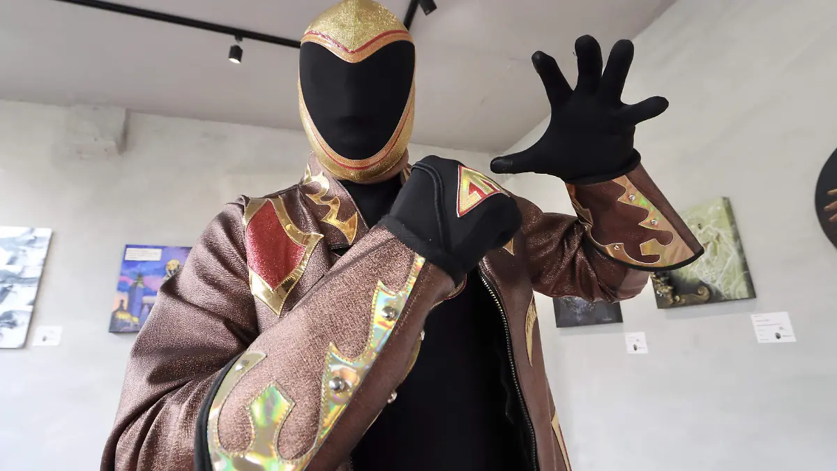 01 PORTADA_Tinieblas JR_
