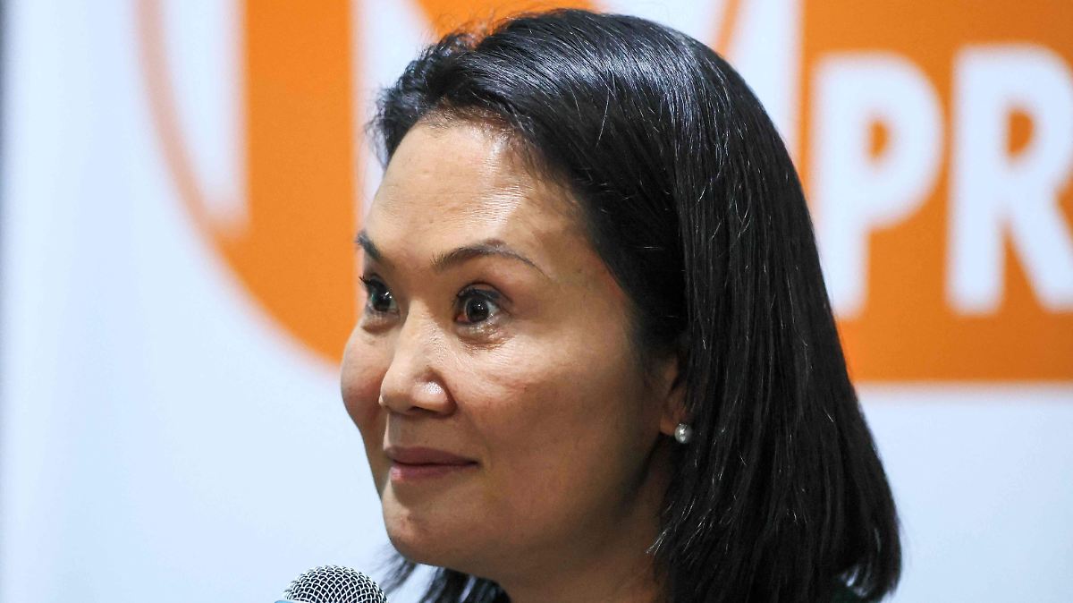 FUJIMORI ARRASARÍA EN PERÚ
