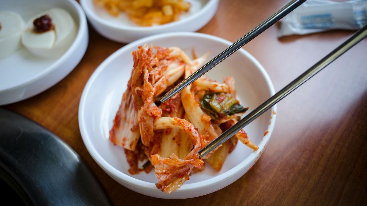 ¡EL KIMCHI NOS SALVA! PODRÍA SER EL ARMA SECRETA CONTRA LOS NANOPLÁSTICOS