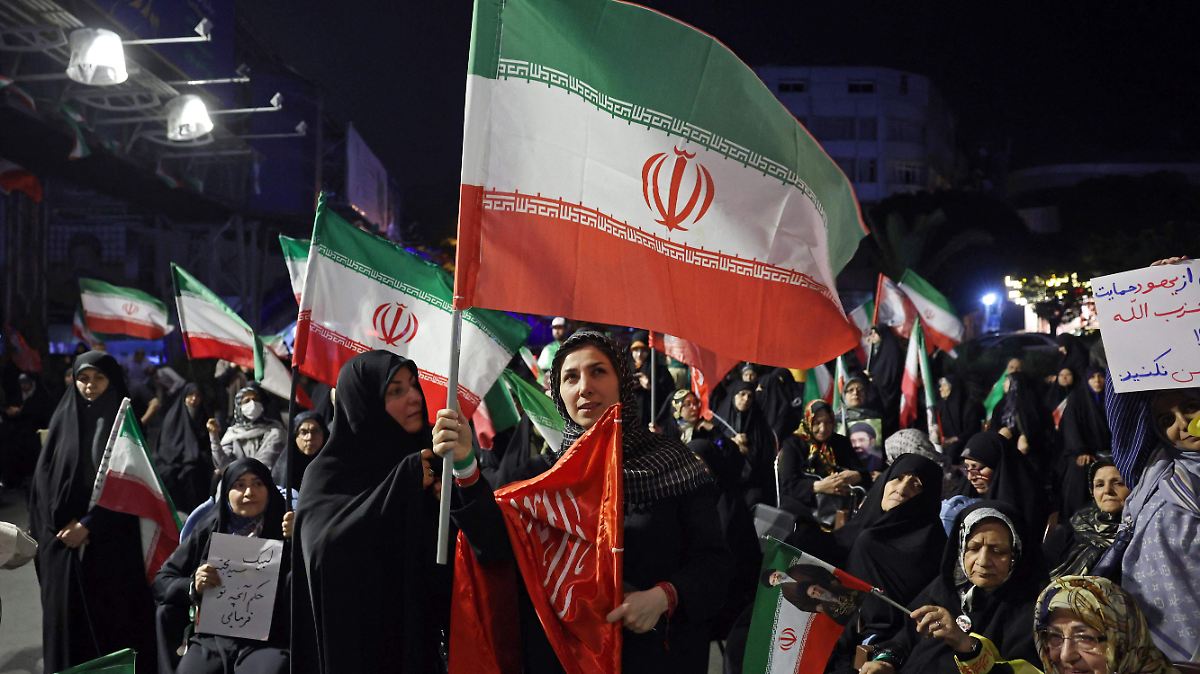 IRÁN: TRUMP SE RETIRA DE LA MESA