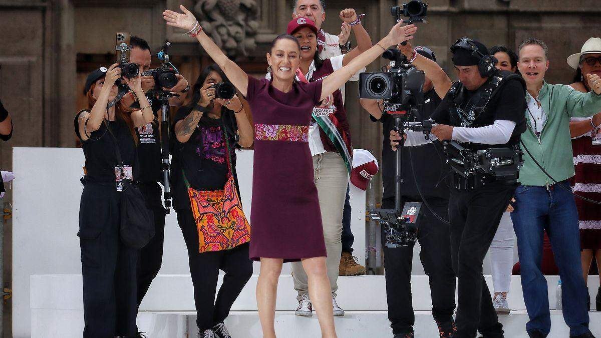 SHEINBAUM USA MITIN PARA IMPONER AGENDA; MORENA, SHOW DE FUERZA