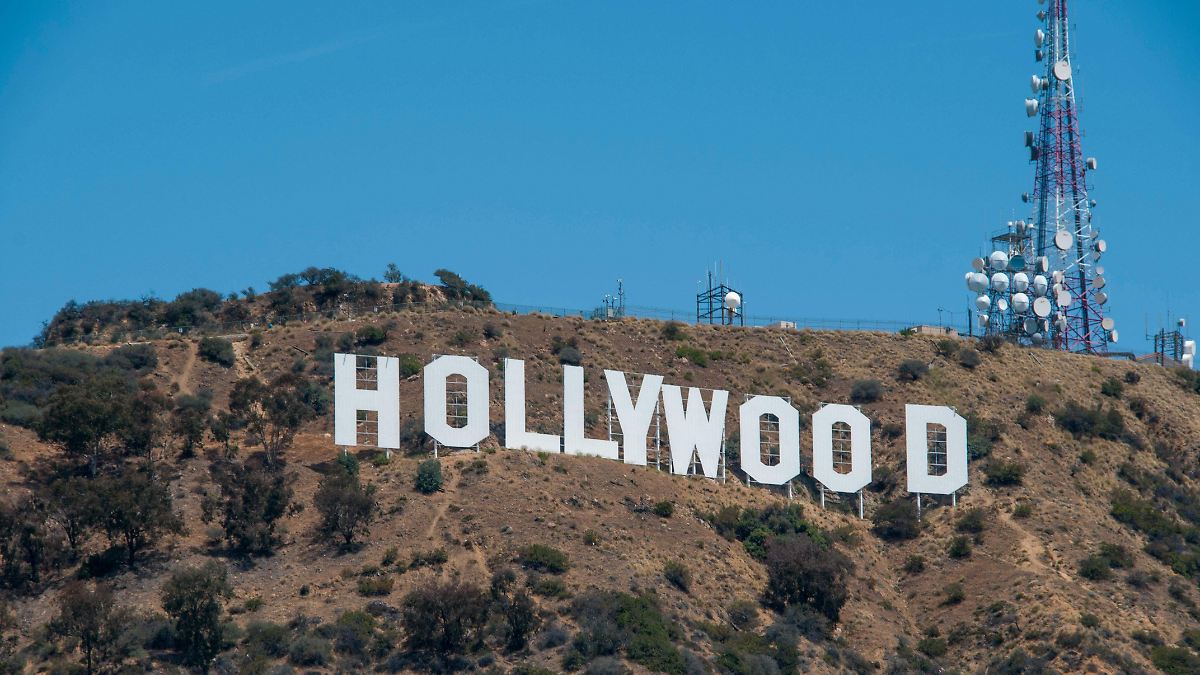 HOLLYWOOD TEME A LA IA