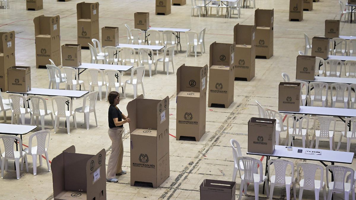 COLOMBIA: LA IZQUIERDA SE DESMORONA