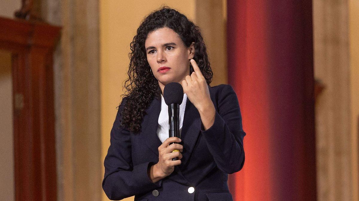 SHEINBAUM LANZA ATAQUE A LA PRENSA