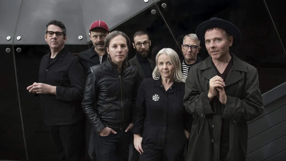 02 INT GRANDE_Belle and Sebastian - credit Anna Isola Crolla