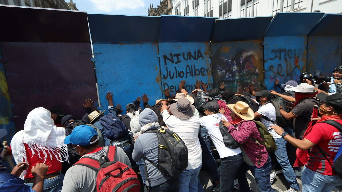 CNTE DESMIENTE A SHEINBAUM: "SOMOS MAESTROS, NO PROVOCADORES"
