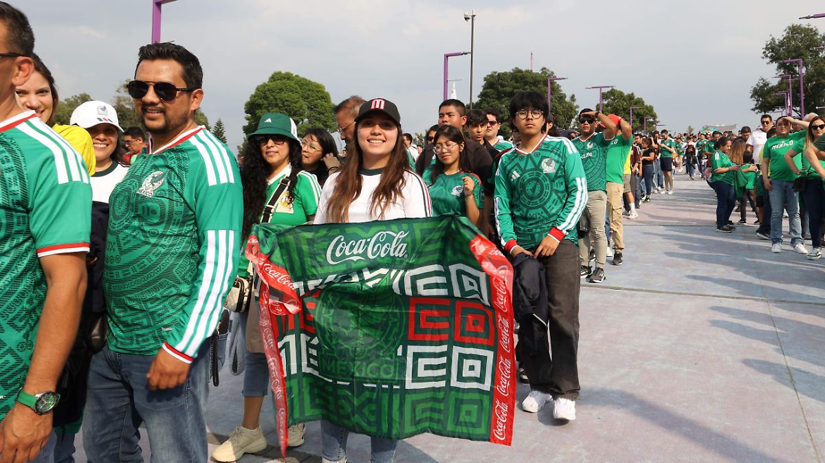 EL BALÓN MUEVE LA ECONOMÍA