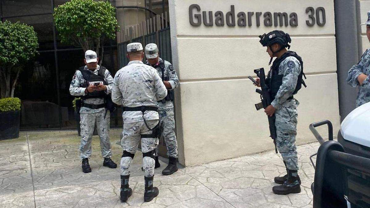 EMPRESARIO LIGADO AL NARCO, EN CASA CON NIÑOS Y ANCIANOS