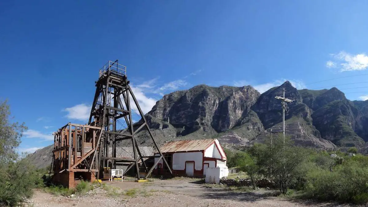 sierra mojada - Silver Bull Resources