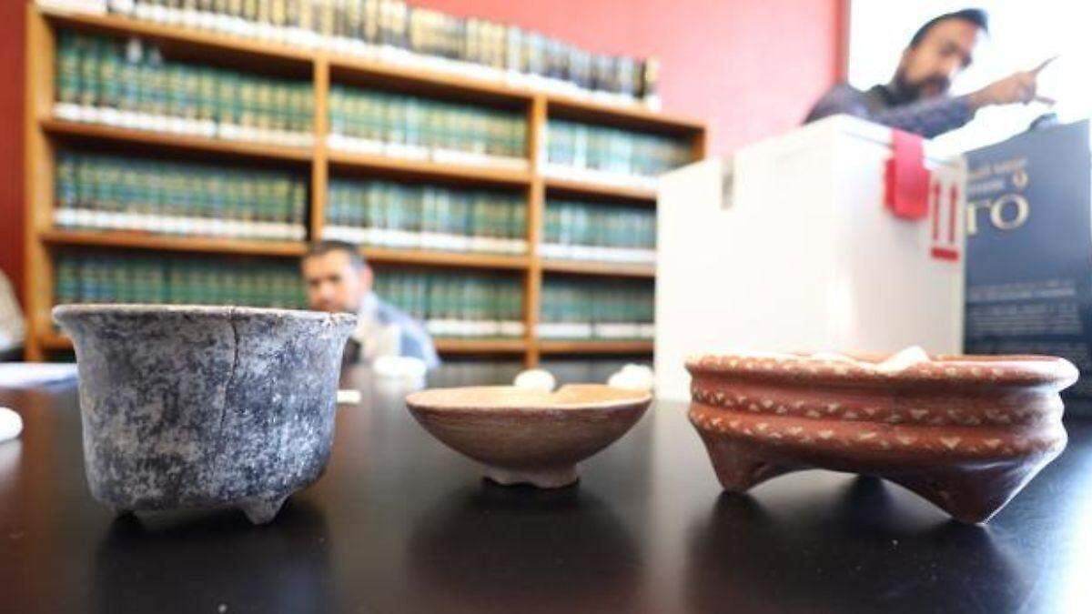 EU DEVUELVE TESOROS MEXICANOS ROBADOS