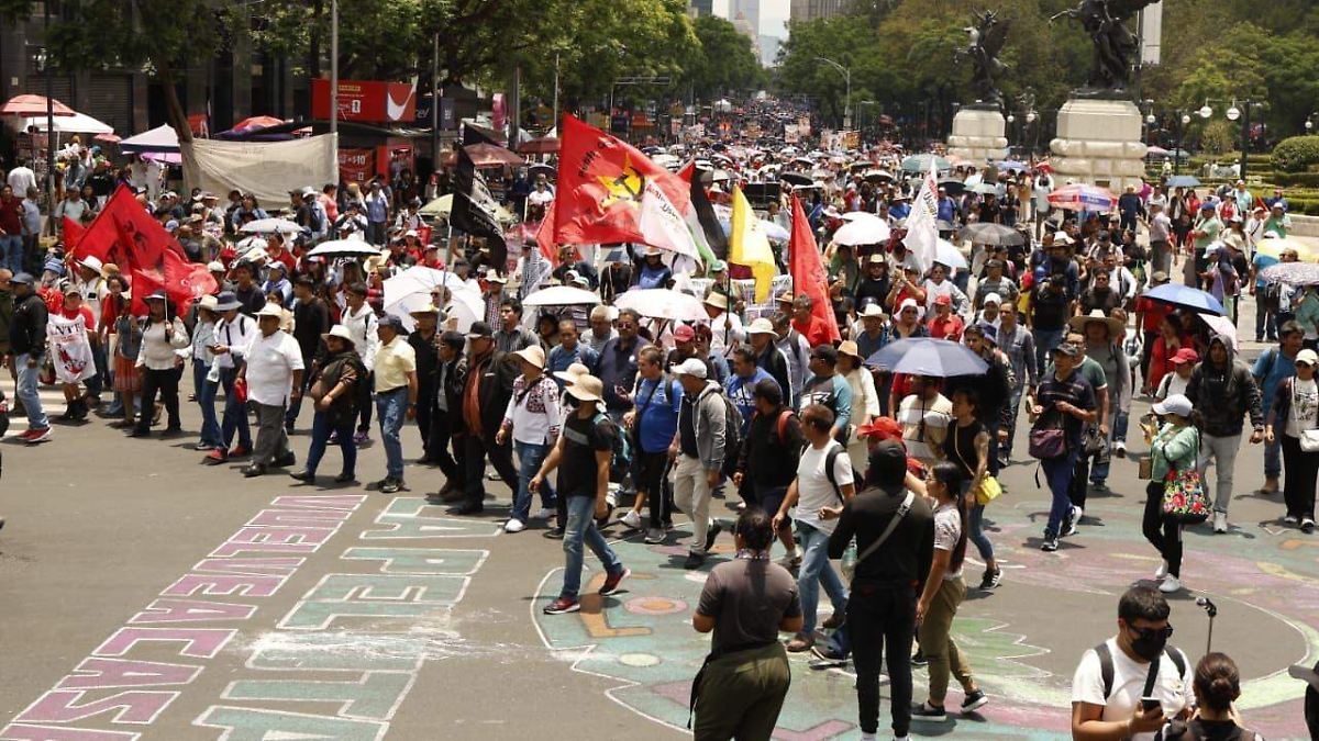 CNTE DESATA CAOS EN REFORMA; AFECTA A MILES