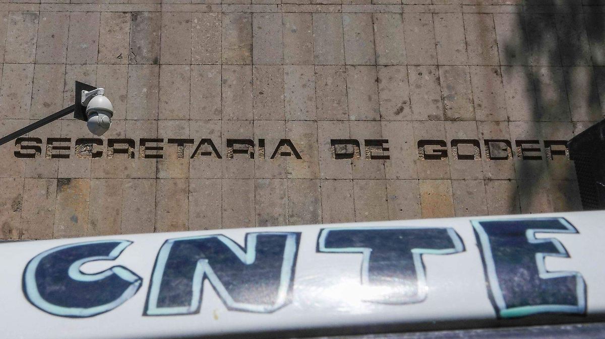 SECCIÓN 22 DESAIREA A MORENA