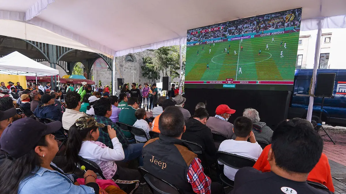 906409_Sufren aficionados Selección Mexicana_impreso