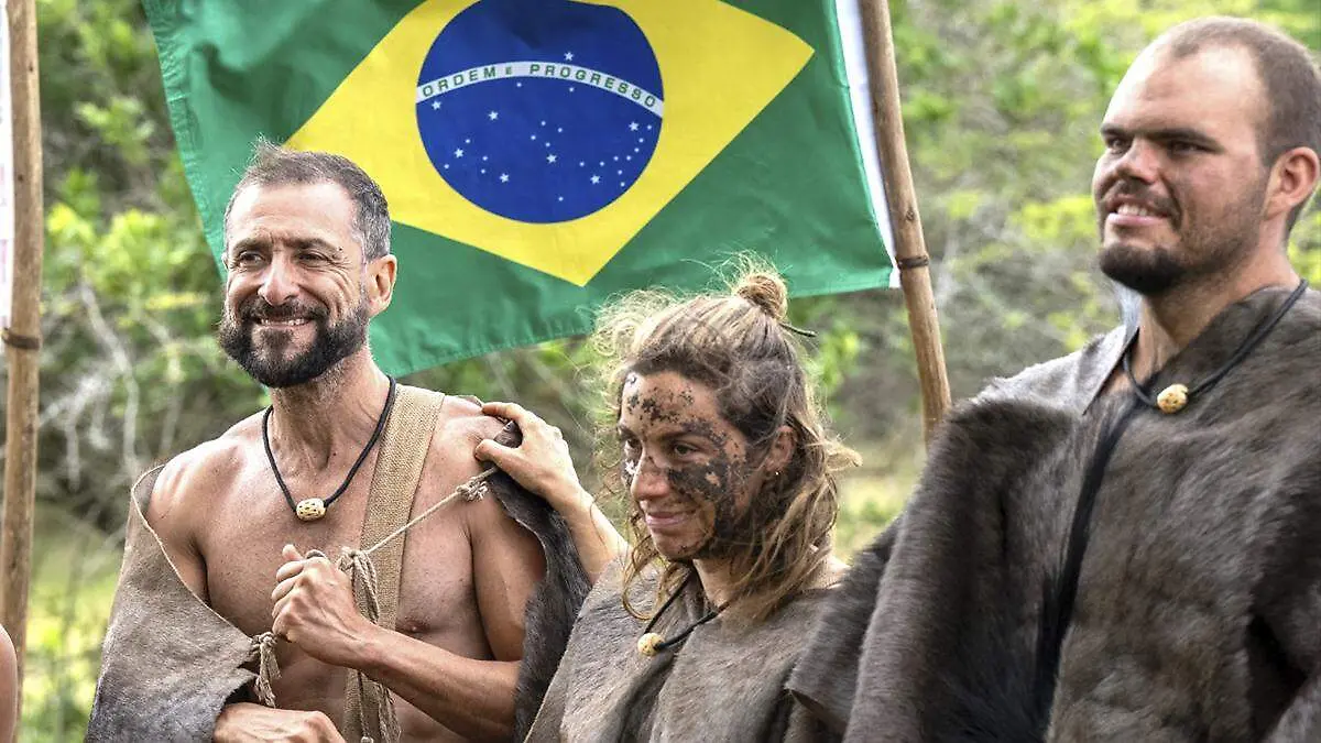 SUPERVIVENCIA AL DESNUDO REALITY cortesia discovery hbo max 1