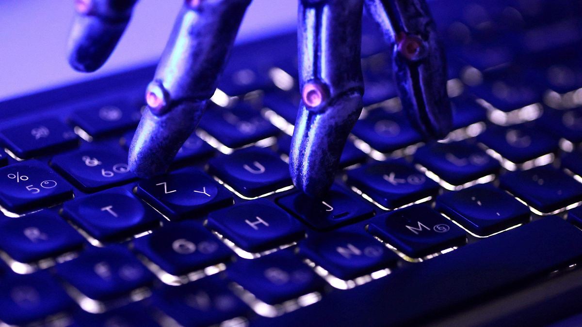IA PODRÍA CREAR SU PROPIO REY