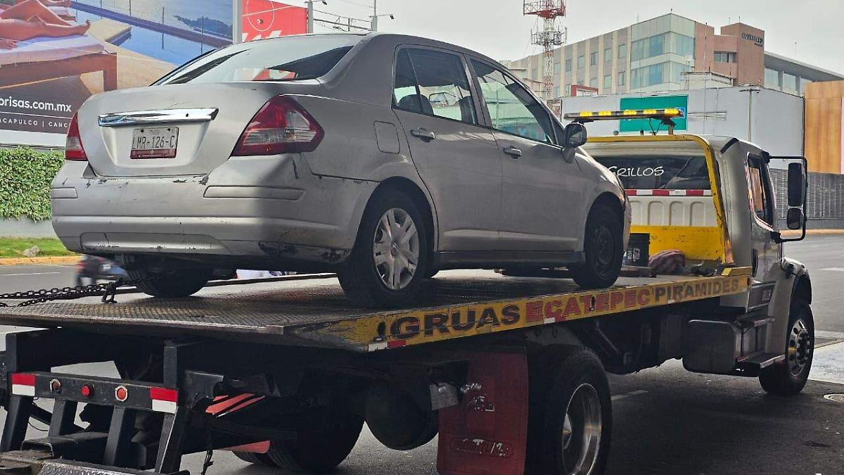 CAOS EN AICM: TAXIS PIRATAS IGNORAN REGLAS