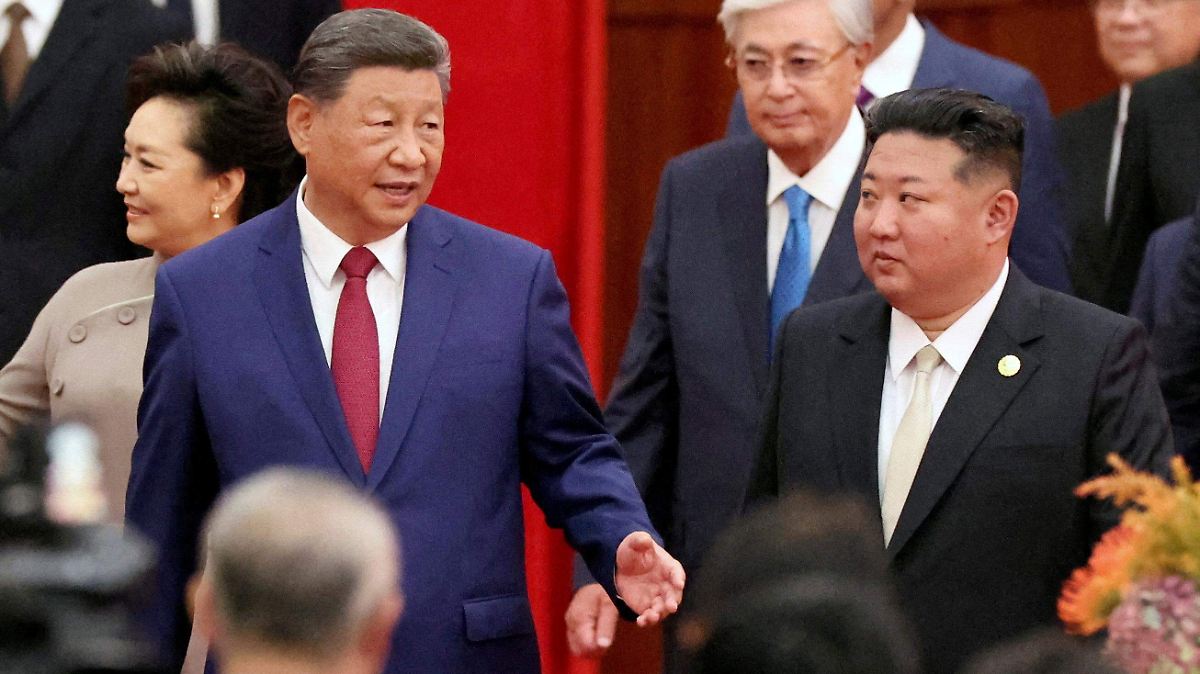 XI REFUERZA LAZO CON KIM EN PIONYANG
