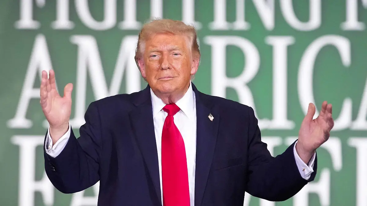 2026-06-05T213558Z_1535159565_RC2VNLAL7NVO_RTRMADP_3_USA-TRUMP