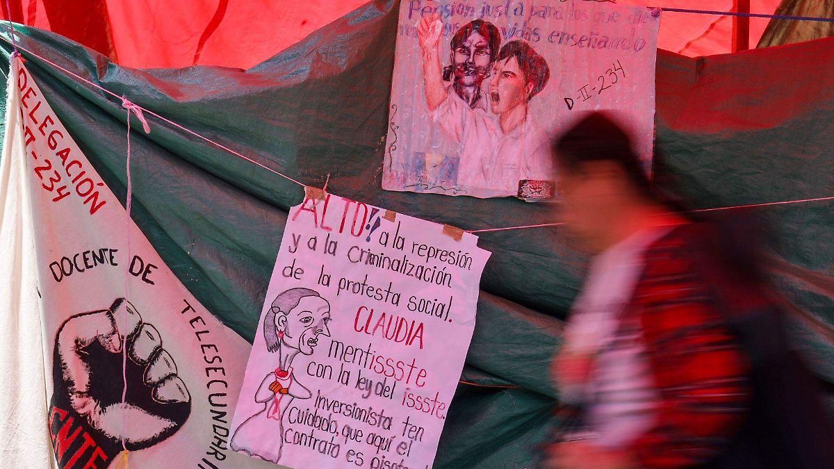 CNTE DESATA CAOS EN OAXACA: BLOQUEOS Y PARO AFECTAN AEROPUERTO Y PEMEX