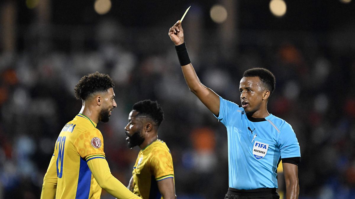 ¡ESCÁNDALO EN EL MUNDIAL! EU BLOQUEA A ÁRBITRO SOMALÍ; FIFA LO DEFIENDE