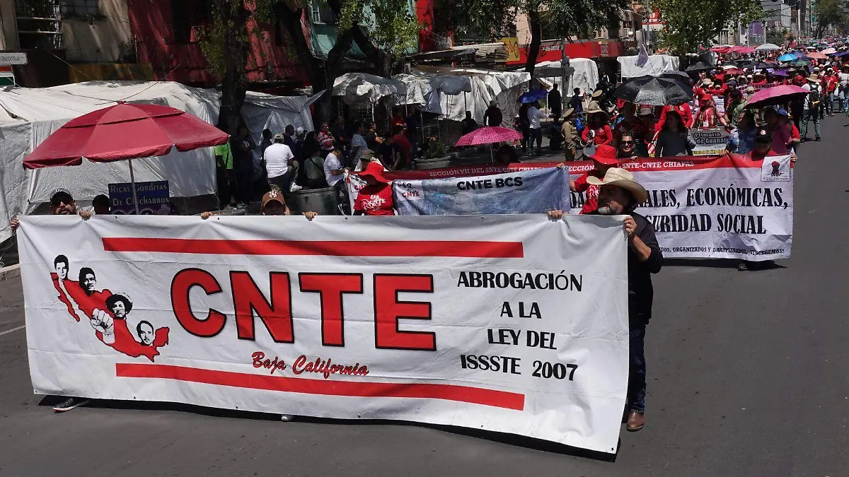 1082024_Marcha Día del Maestro_web