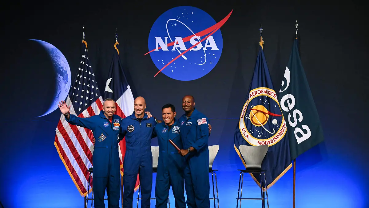 AFP__20260609__B6HU7CX__v1__HighRes__NasaAnnouncesCrewForTheArtemisIiiMission