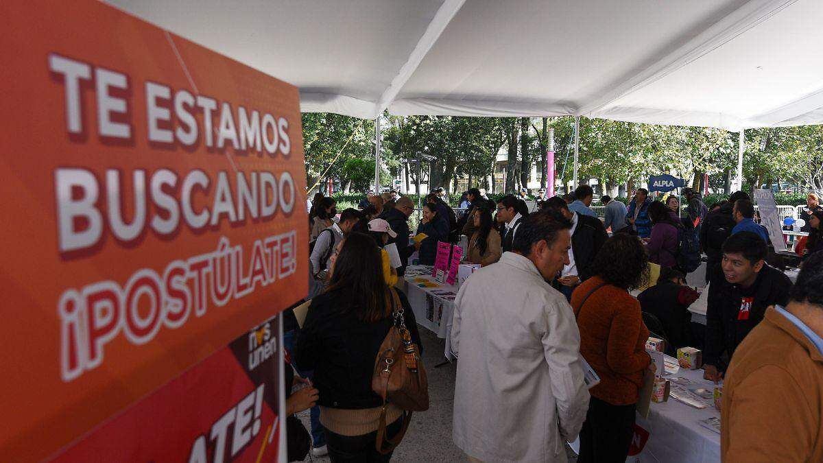 DESACELERA CONTRATACIÓN EN MÉXICO